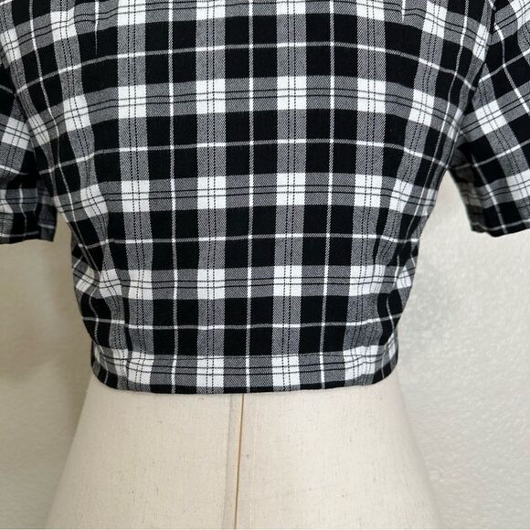 Brandy Melville John Galt Black White Plaid Button Down Cropped Top, Sz Small - Picture 10 of 14